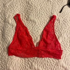 NWOT! Victoria secret bralette! Very stretchy! Size medium!